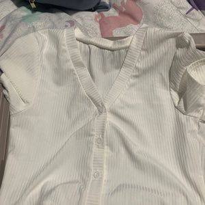 button up cropped tee 💙